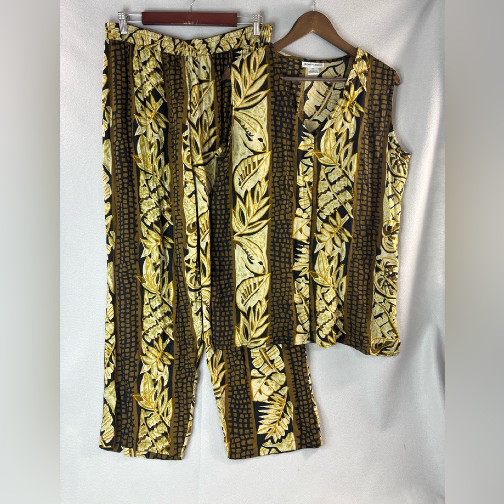 Trendy Looks L Hawaiian Aloha Print Wide Leg Pantsuit in Brown and Gold